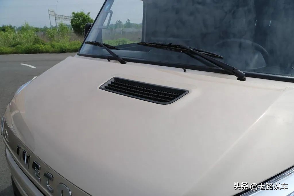 依维柯全新得意v40速比,南京依维柯得意v40加长版轻客