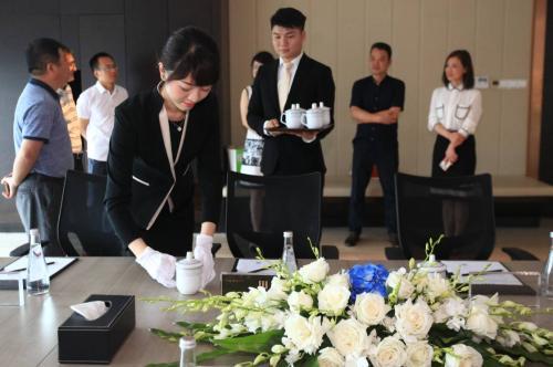 职场实用礼仪视频,职场餐桌礼仪