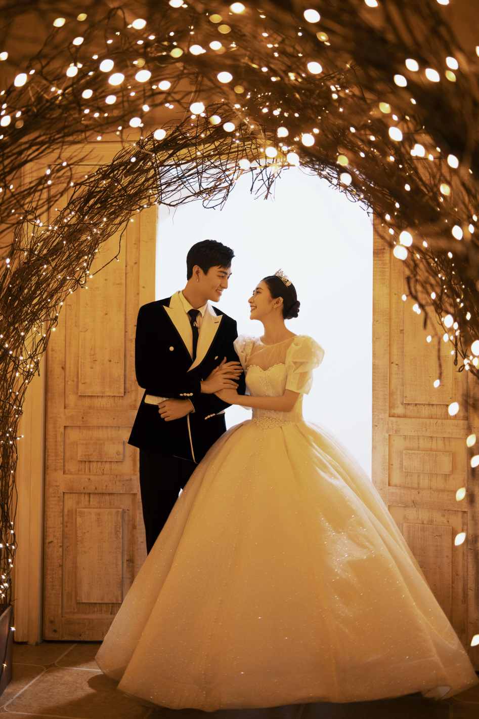 拍婚纱照不会摆pose,拍婚纱照不会摆姿势摄影师会吵吗