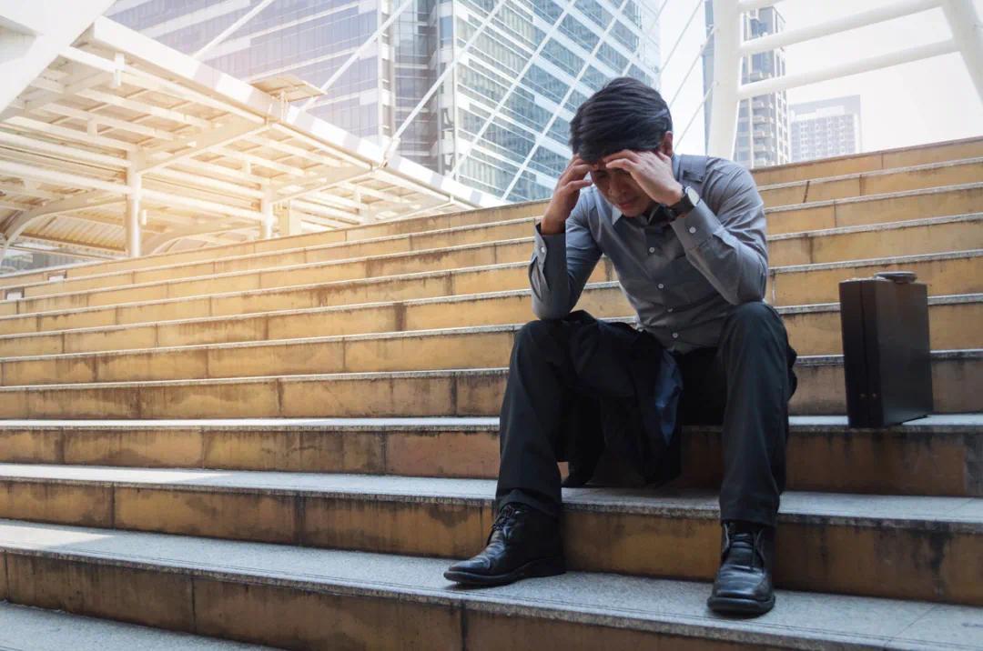 阿里7000亿市值蒸发到哪里了,阿里市值跌破6000亿美元马云演讲