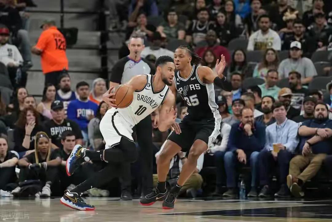 最强nba詹姆斯天选之子突破,天选之子詹姆斯的四个冠军