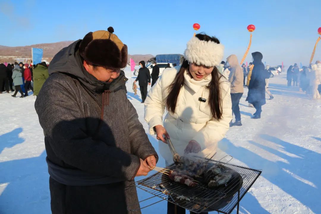 达斡尔打冰火球,呼伦贝尔达斡尔冰钓节