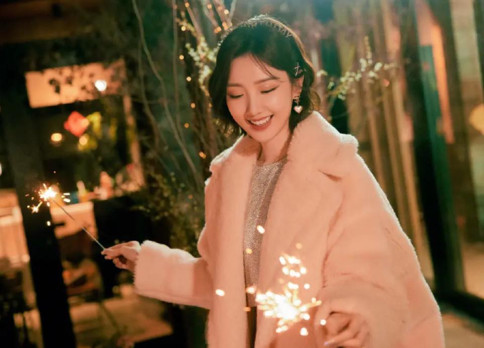 蹇冪悊瀛﹀缁欑埗姣嶇殑蹇犲憡,蹇冪悊瀛︾煡璇嗗垎鏋愯鐖舵瘝鍐疯惤