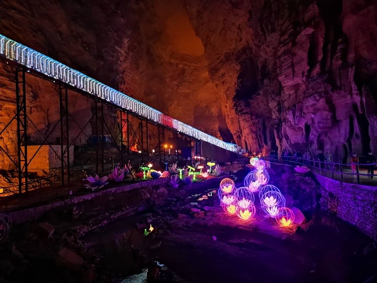 西安到恩施自驾沿途哪些旅游景点,恩施哪个景点不用爬山的路线好走