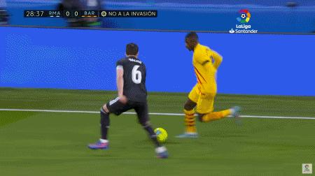 登贝莱边路超车助攻登贝莱,登贝莱在国家德比表现出色