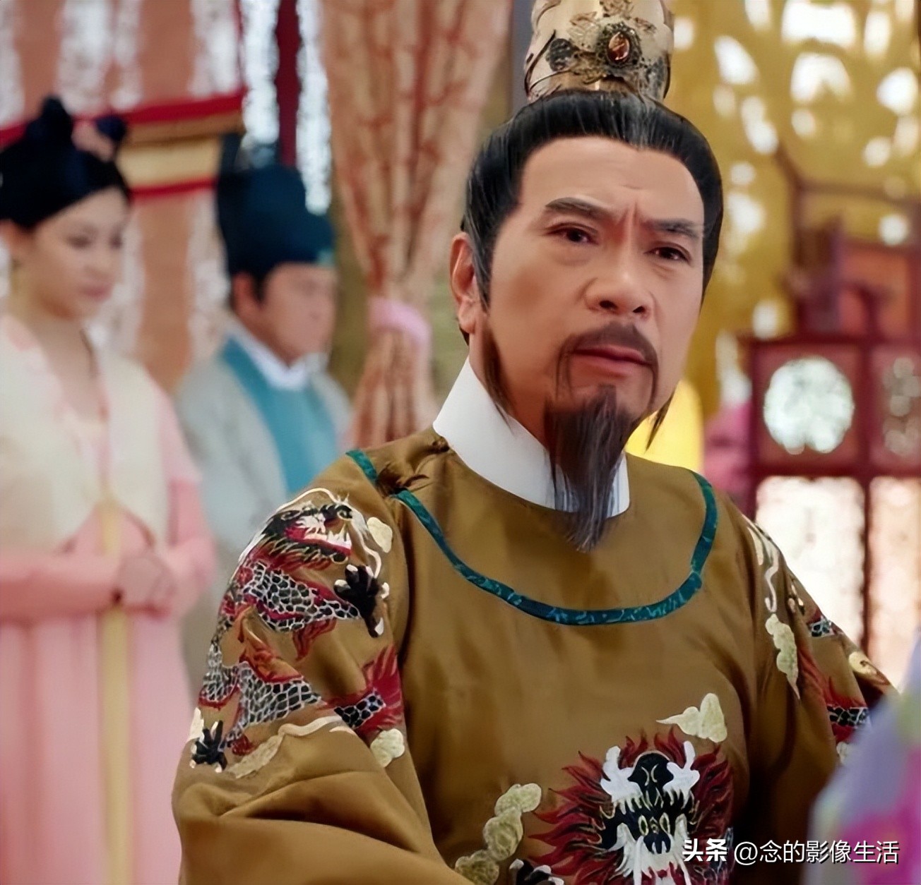 72岁男星将迎娶小36岁女友,72岁男星将娶小36岁女友是真爱吗