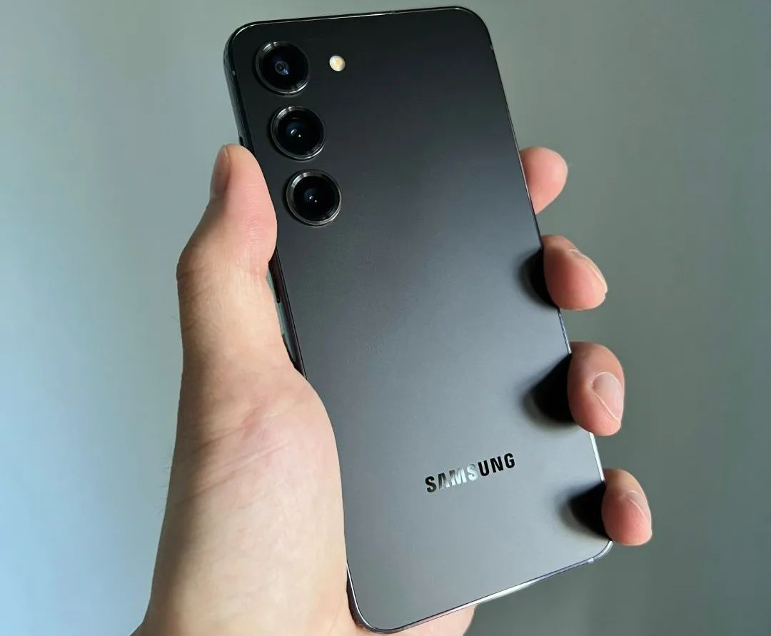 性价比最高的降价新旗舰机,目前降至新低价的三款旗舰机