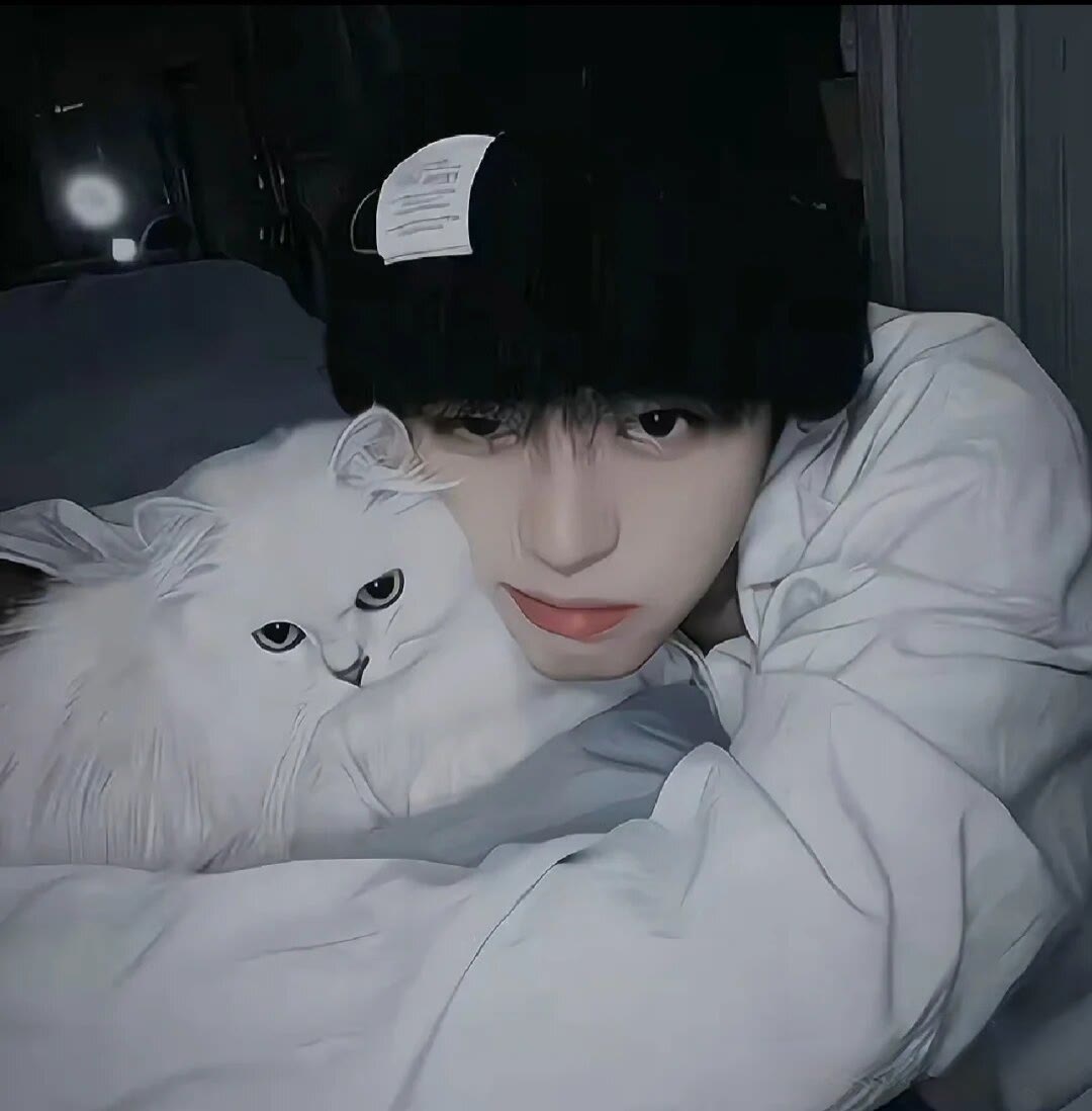 氛围感男生头像真人戴耳机,氛围感男生头像成熟稳重高清