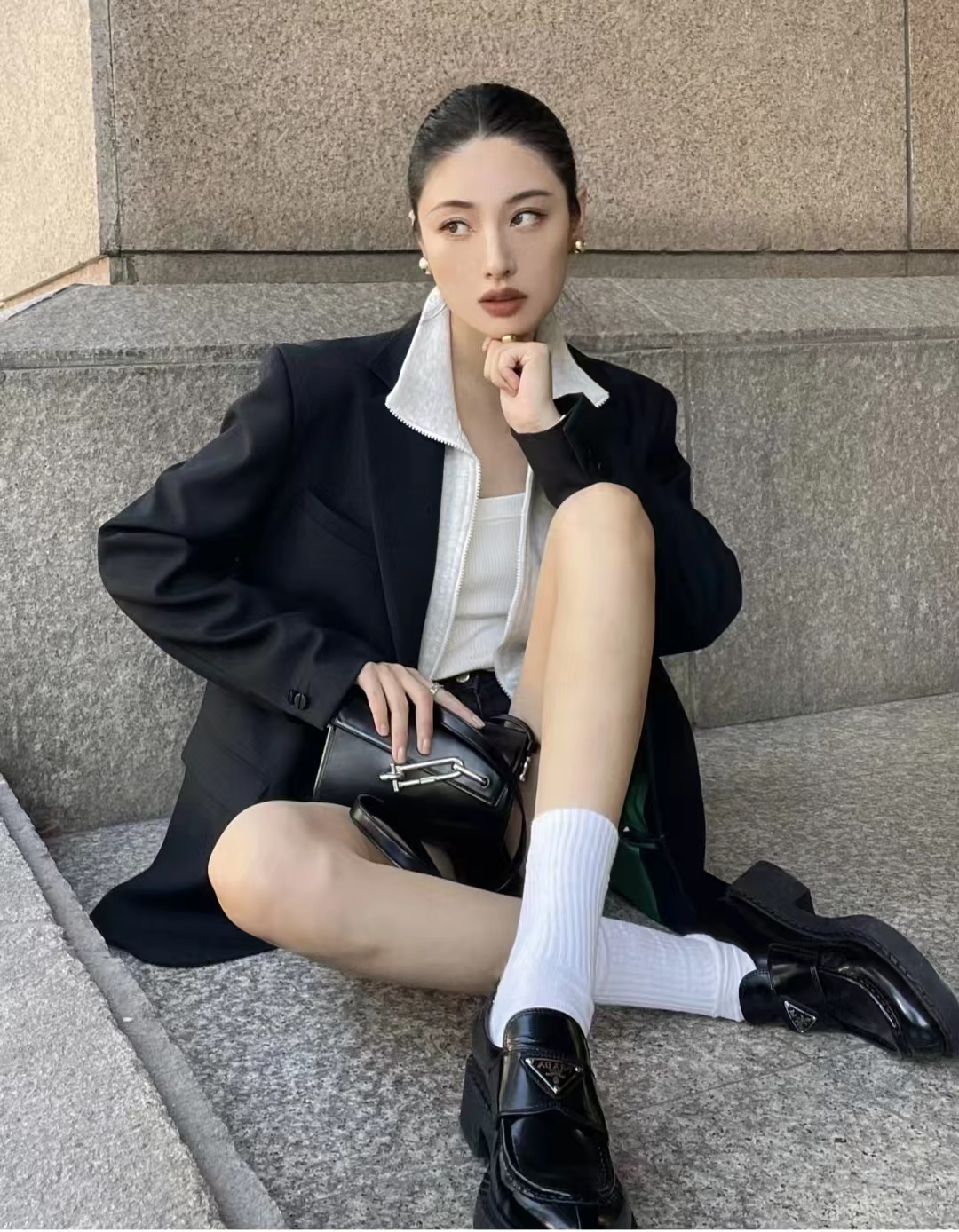 西装外套怎么搭配裙子好看气质,西装外套搭配时髦女士