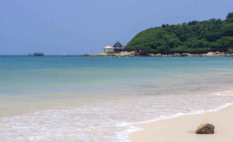 学会游泳是一项最行之有效的方法,夏天到了6个动作教你学会游泳