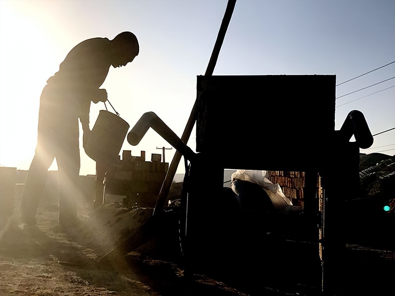 鱼泡网干活不给钱找谁,鱼泡网干了活老板不给钱怎么办