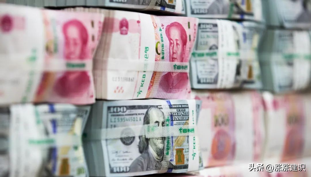 西方对中国的4重“剥削”，夺走大部分利润，敲骨吸髓