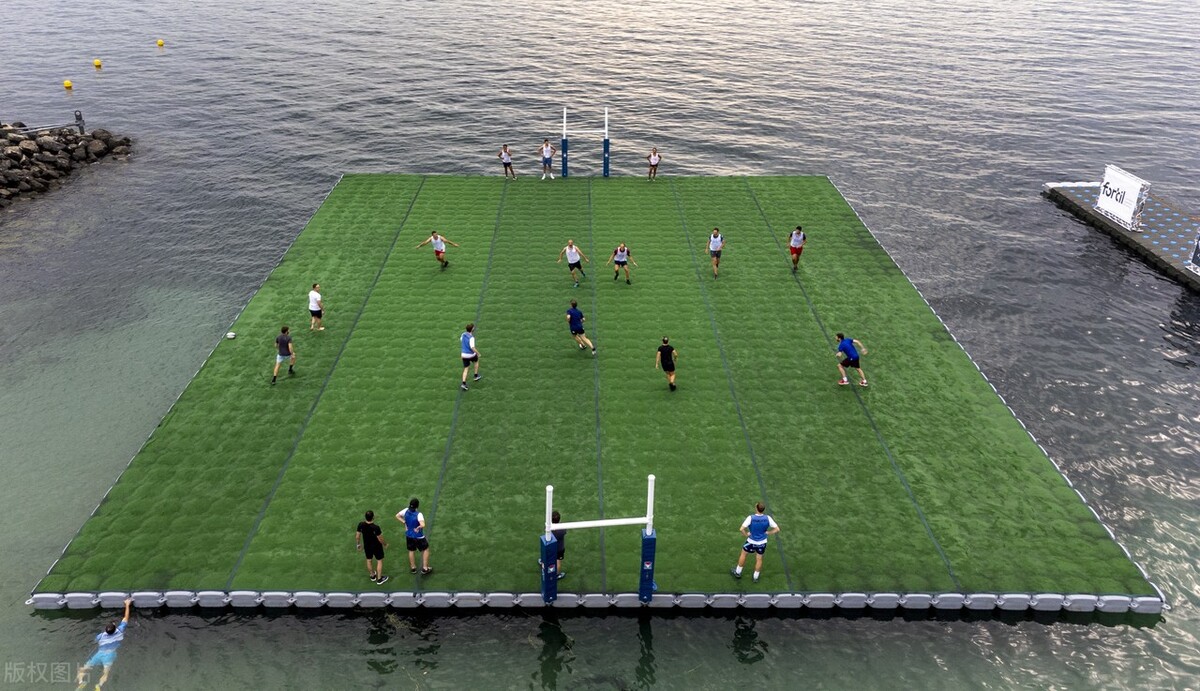 国际足联或引进对讲机，教练和球员及时通讯，越来越像实况足球