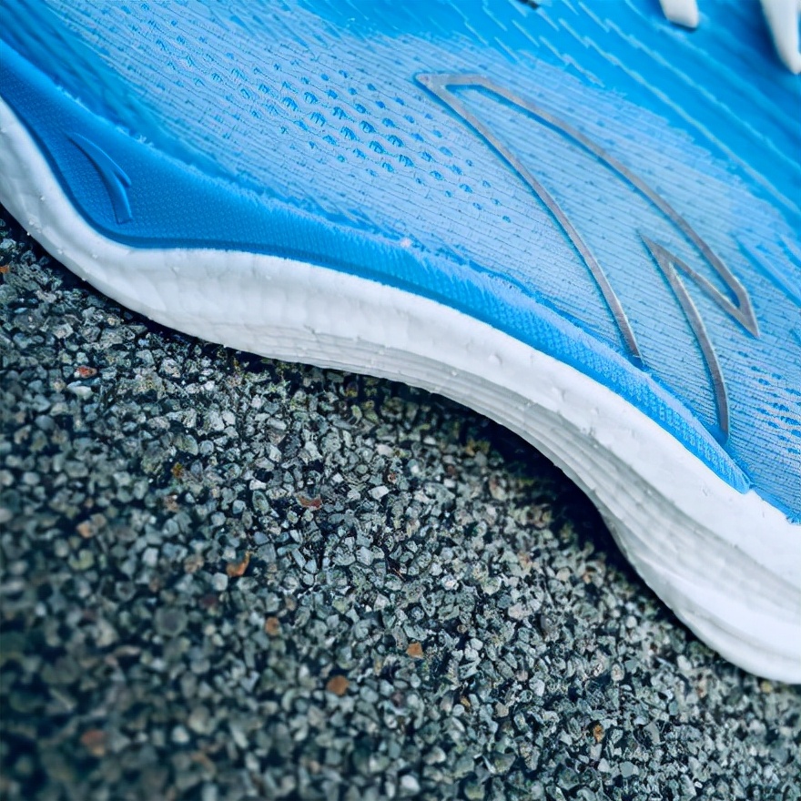 安踏2023新款网红爆款潮鞋,安踏春季2022新款撞色休闲鞋