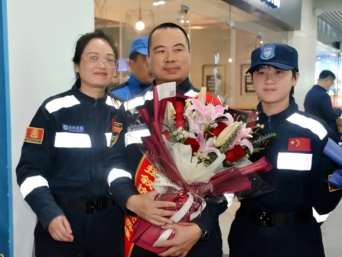 这位长春的大学生志愿者收到了“中国蓝豹”感谢信