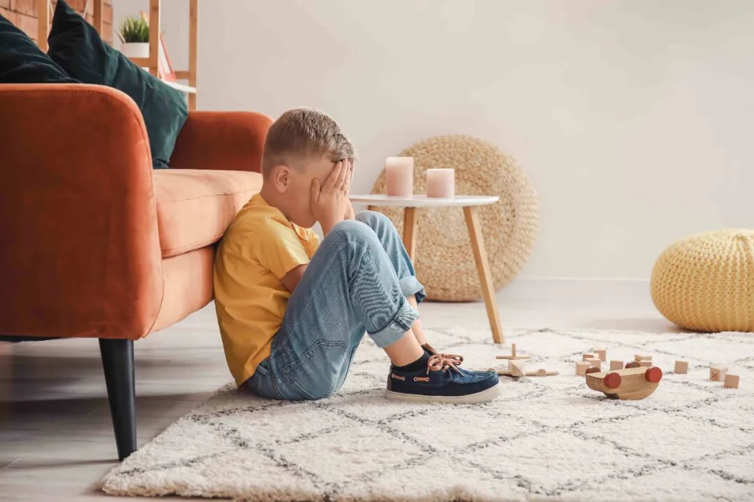 孩子确诊多动症要告诉老师么,孩子确诊多动症怎么办