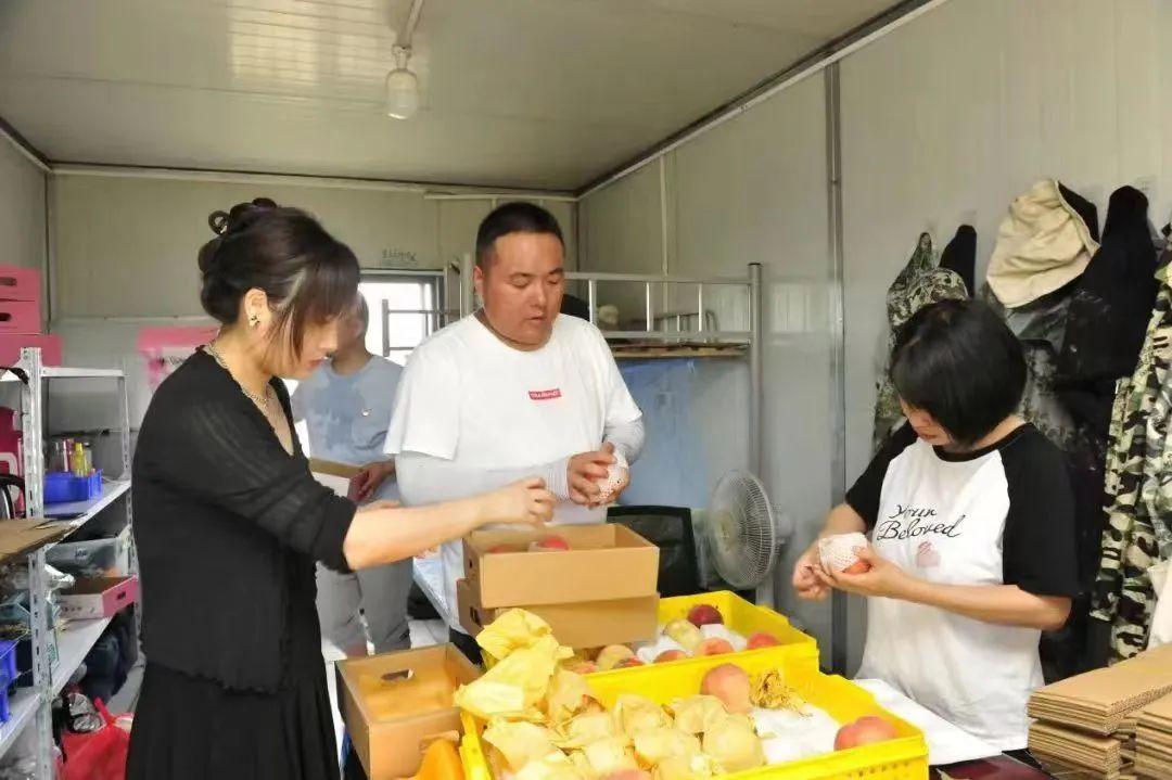 溧阳市3名退役军人联手打造家庭农场带动30余名农民增收