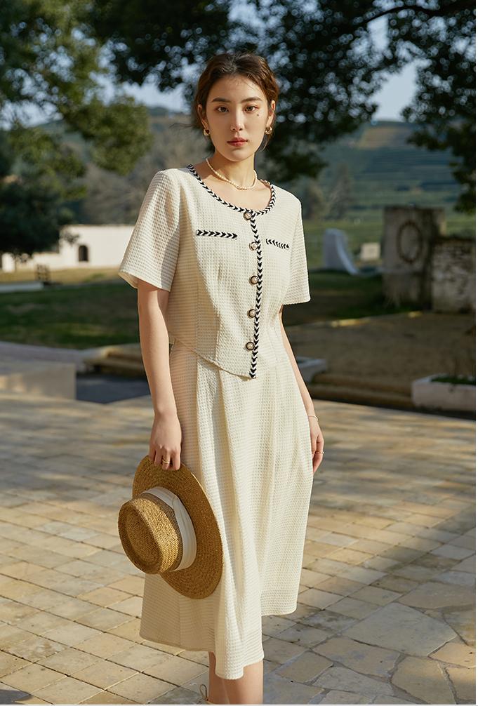 今年最流行的衣服女装30-40岁微胖,40-45岁高档女装微胖大码