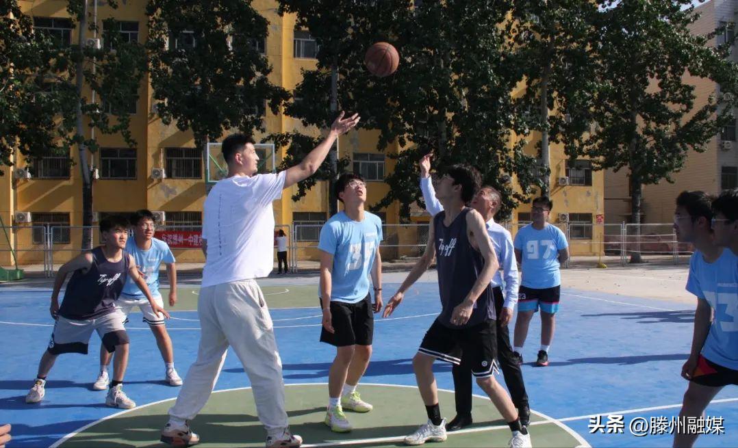 俞长栋重回母校,俞长栋枣庄