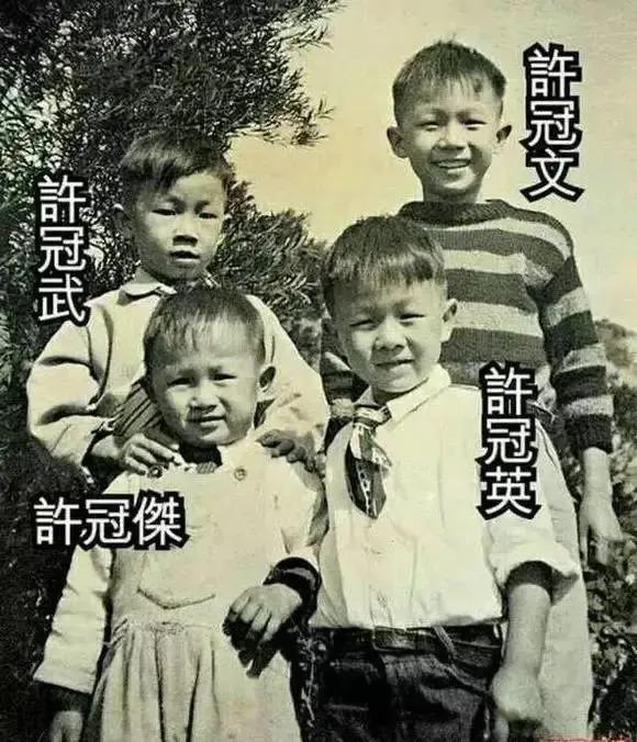 粤语歌坛开山鼻祖,粤语鼻祖许冠杰粤语金曲八首联唱