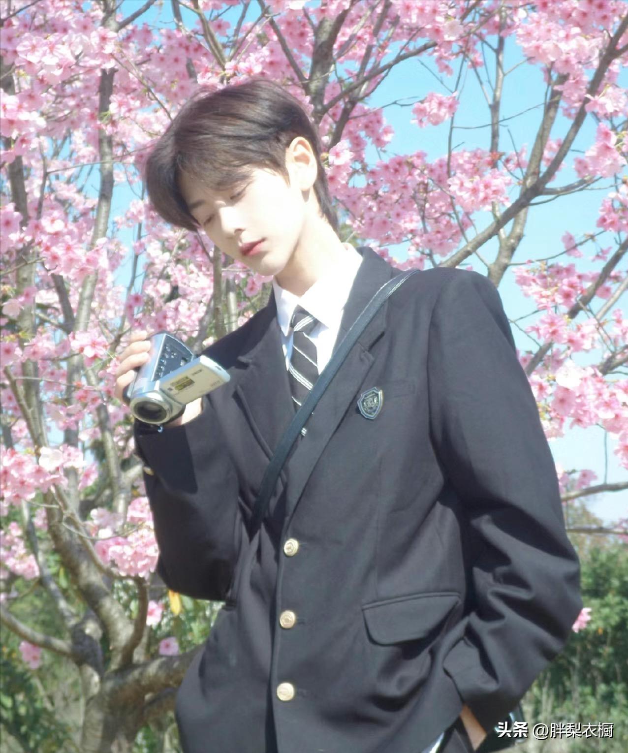 女生叫jk制服叫什么 (女生制服是叫jk吗)