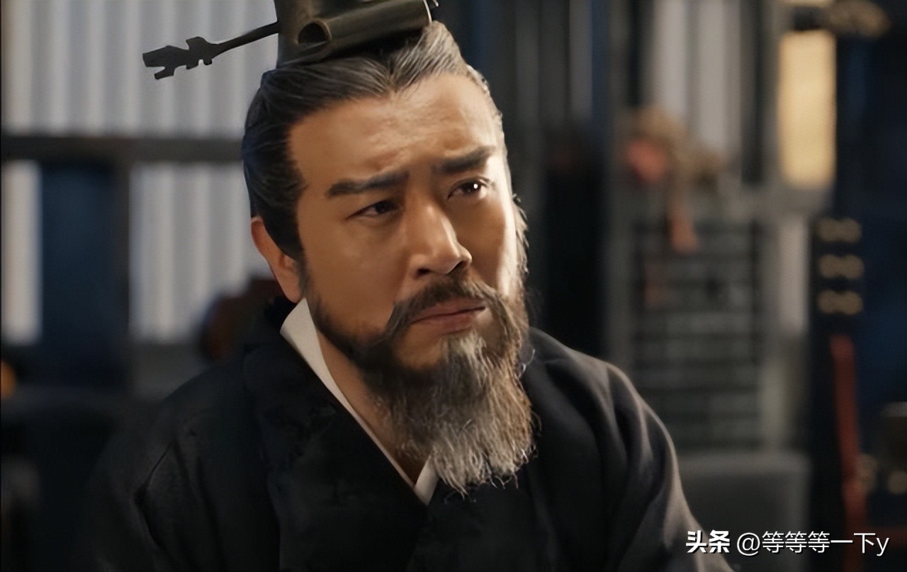 夏侯惇兵败曹操升官,夏侯惇和夏侯渊为什么一直升官