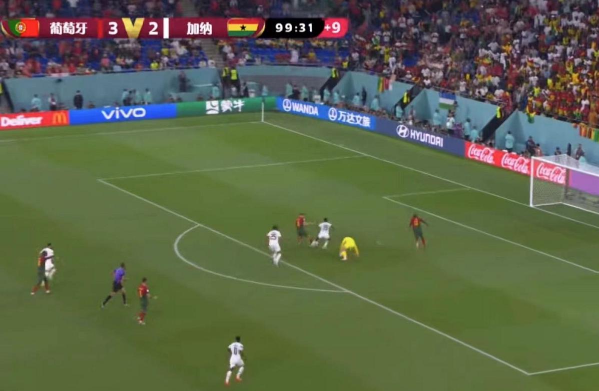 葡萄牙90分钟被绝杀后c罗表情,c罗在葡萄牙连续变向晃倒对方
