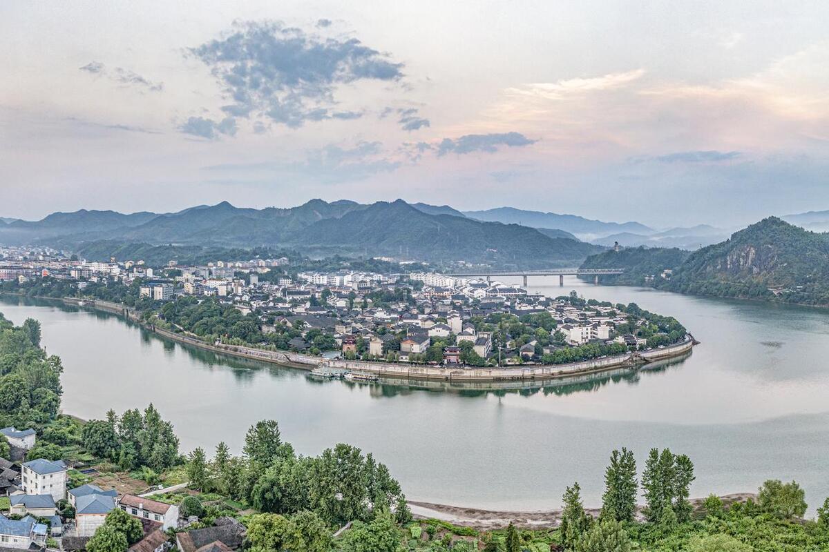 重庆到云南旅游线路推荐,云南旅游线路推荐版纳