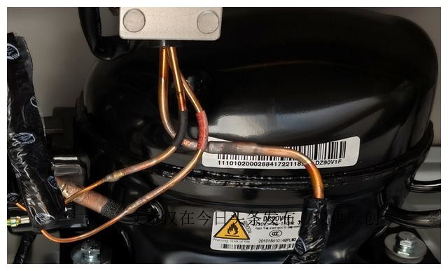 买了两个冰箱,冰箱十字门和四开门冰箱哪个好