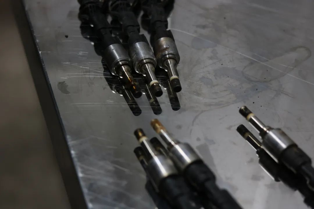 捷豹xjl内饰翻新出售价格,捷豹xjl汽车翻新改造全过程