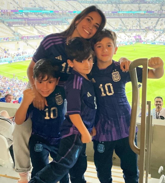 梅西与安东内拉步入婚姻殿堂,梅西承认和安东内拉的爱情