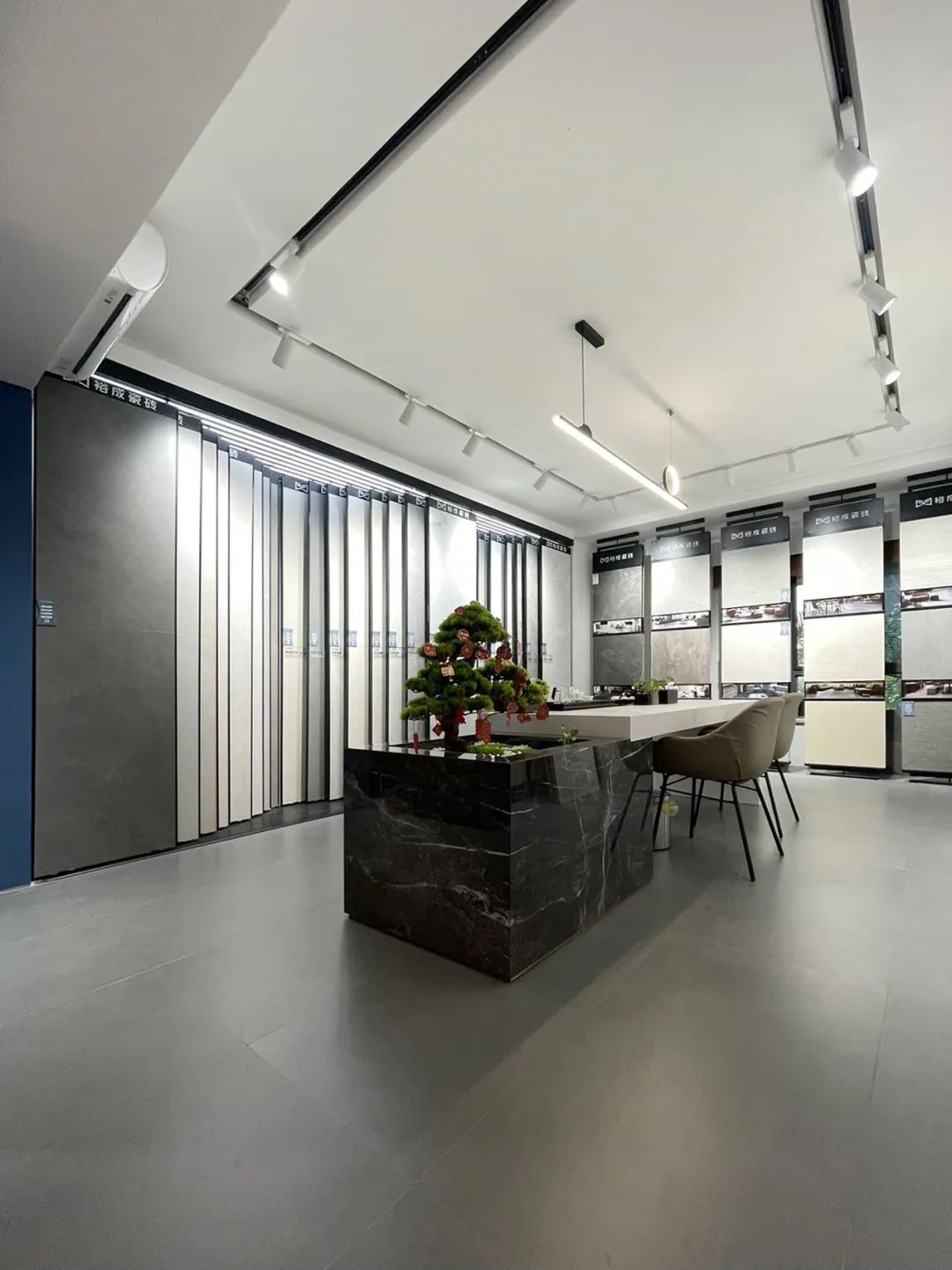 裕成瓷砖高州,裕成瓷砖雅致银灰