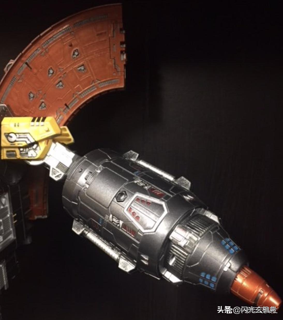 重涂变形金刚,变形金刚塞伯坦传奇巨型金刚