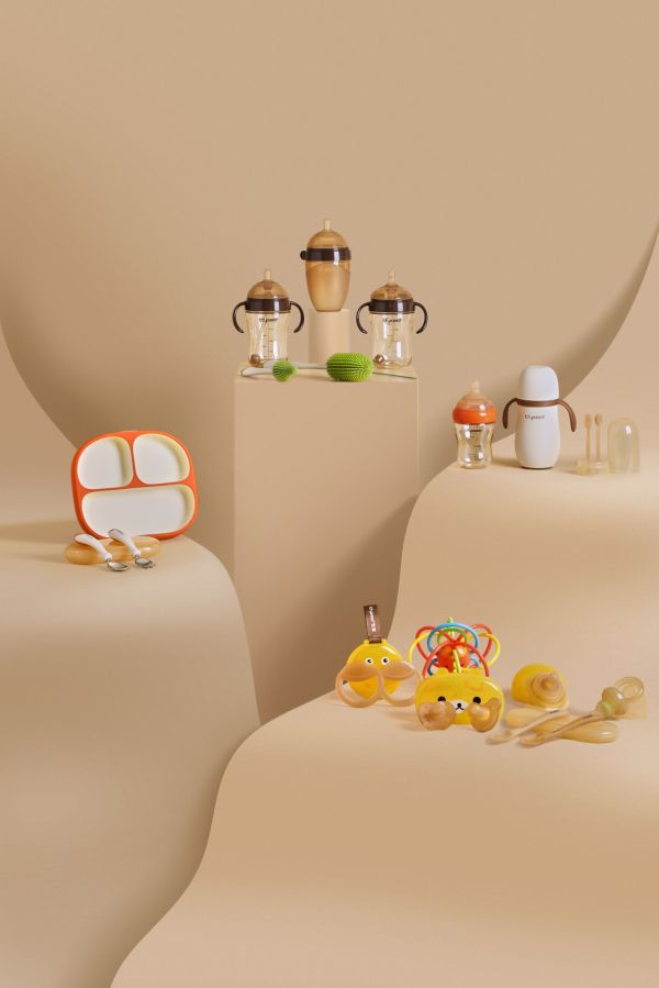 专注婴幼儿喂养,世喜奶瓶3-7个月喂养姿势