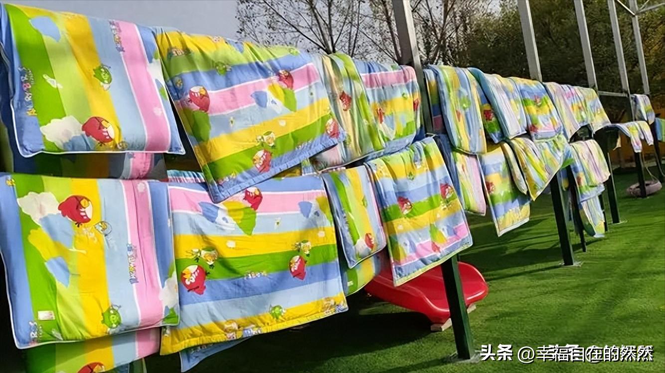 羽绒被太阳晒能杀菌吗,羽绒被洗后晒干有黄渍