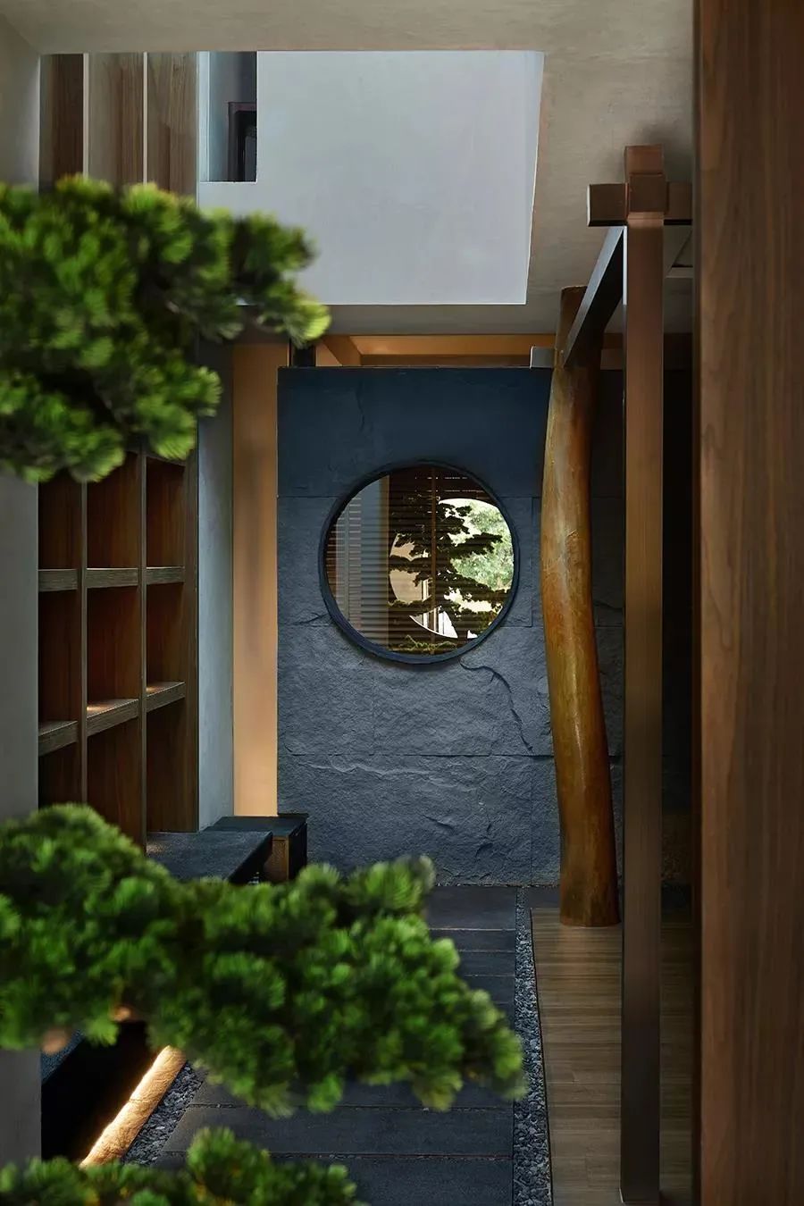 江南风园林中式餐厅设计方案,餐饮空间设计现代新中式