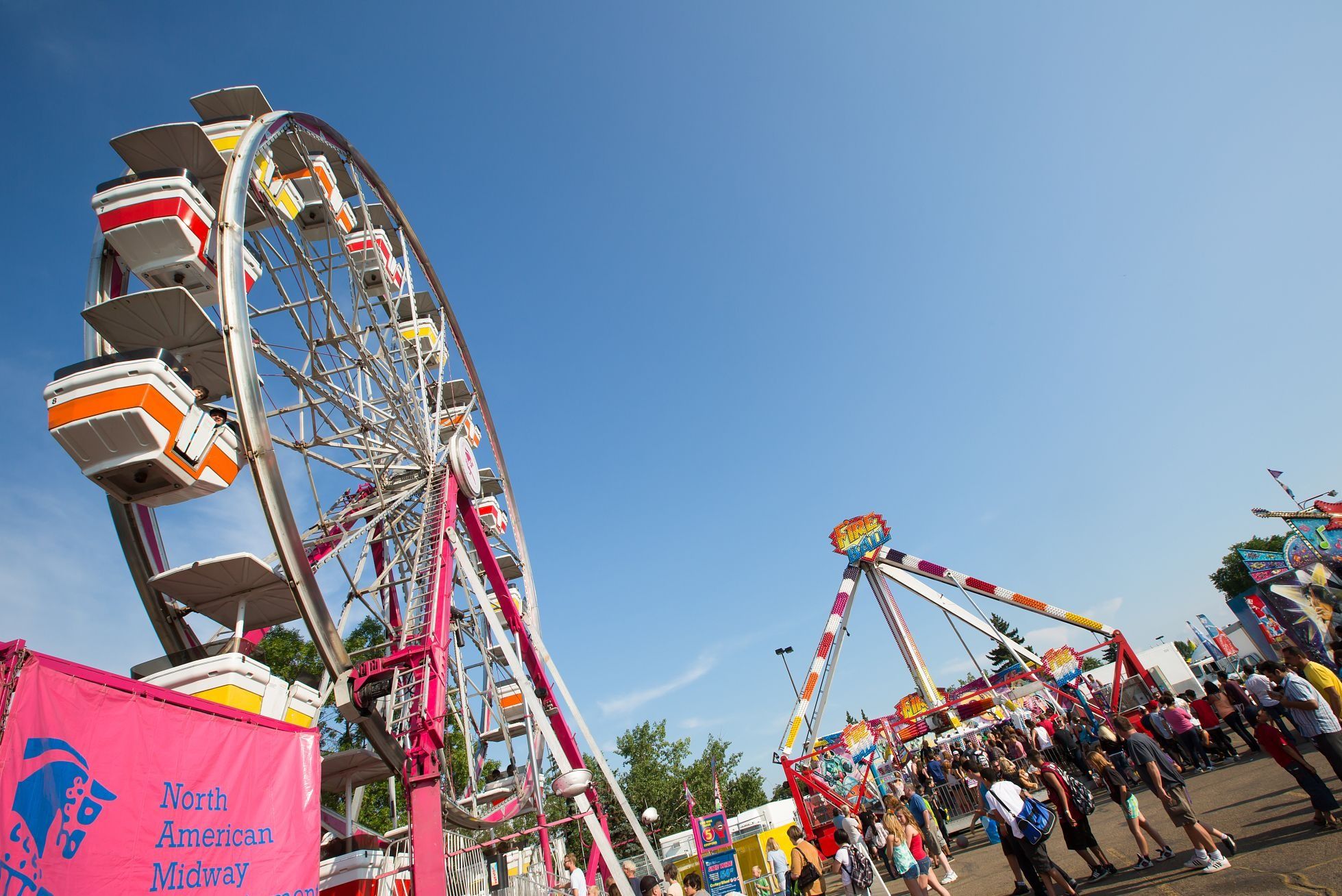上海欢乐谷过山车视频,上海欢乐谷古木游龙