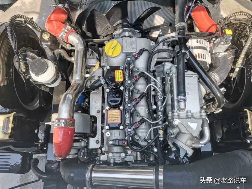 奥驰轻卡v2,飞碟奥驰x2和奥驰v2的区别