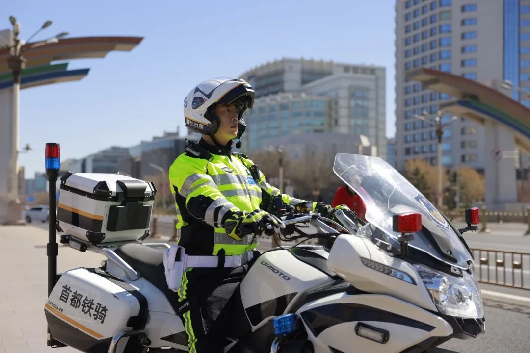 我以行动为誓，共绘绚丽未来！