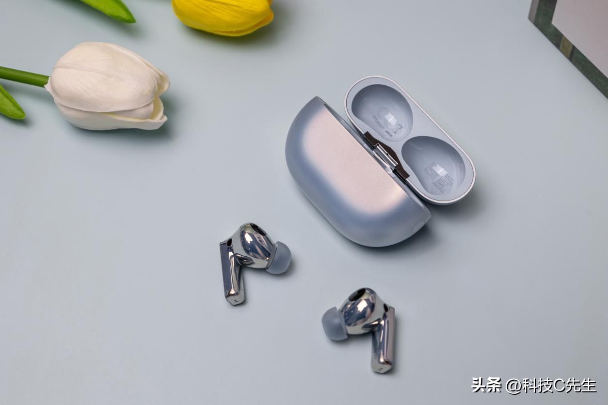 华为freebudspro与freebuds4,华为freebudspro对比airpodspro