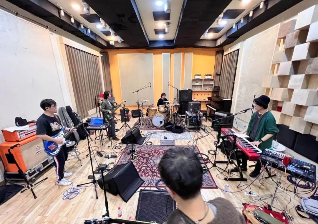 基诺乐队谢欣：以热爱来抵岁月的漫长#麻乐音乐专访