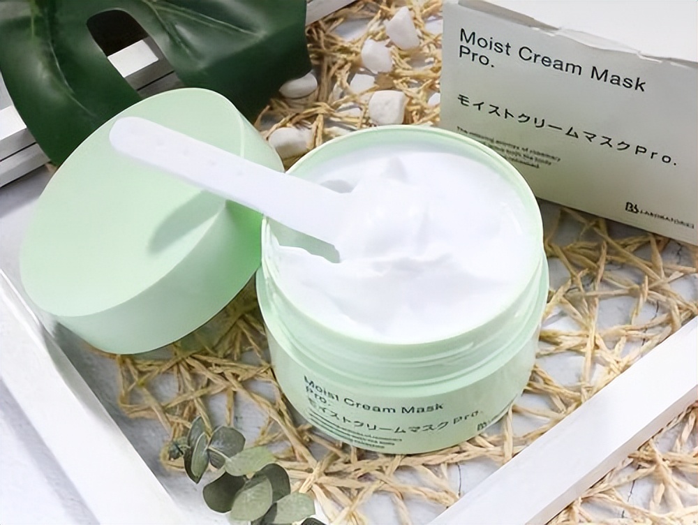 为什么懂行的人喜欢买红色的,日系有哪些好用的护肤品