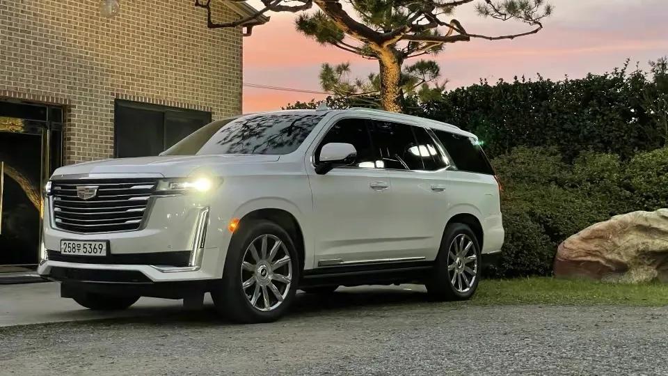 凯迪拉克凯雷德2023款内饰,凯迪拉克全尺寸纯电suv凯雷德