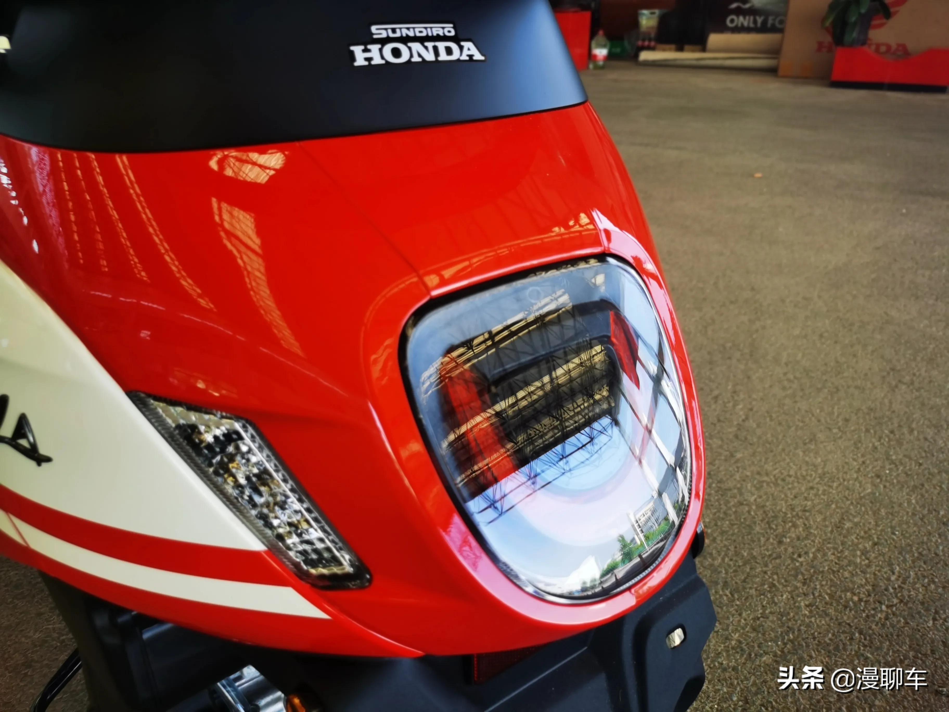 本田复古踏板ns125la介绍,新大洲本田复古踏板ns125落地价