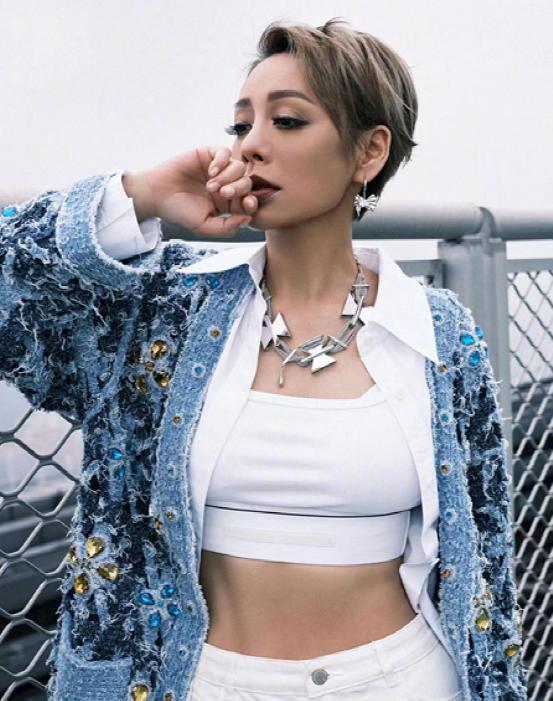 很自律的女星,自律极强的女星