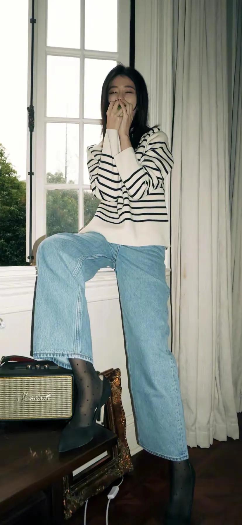 春风唤雨润花田，葱茏岁月韵琴弦