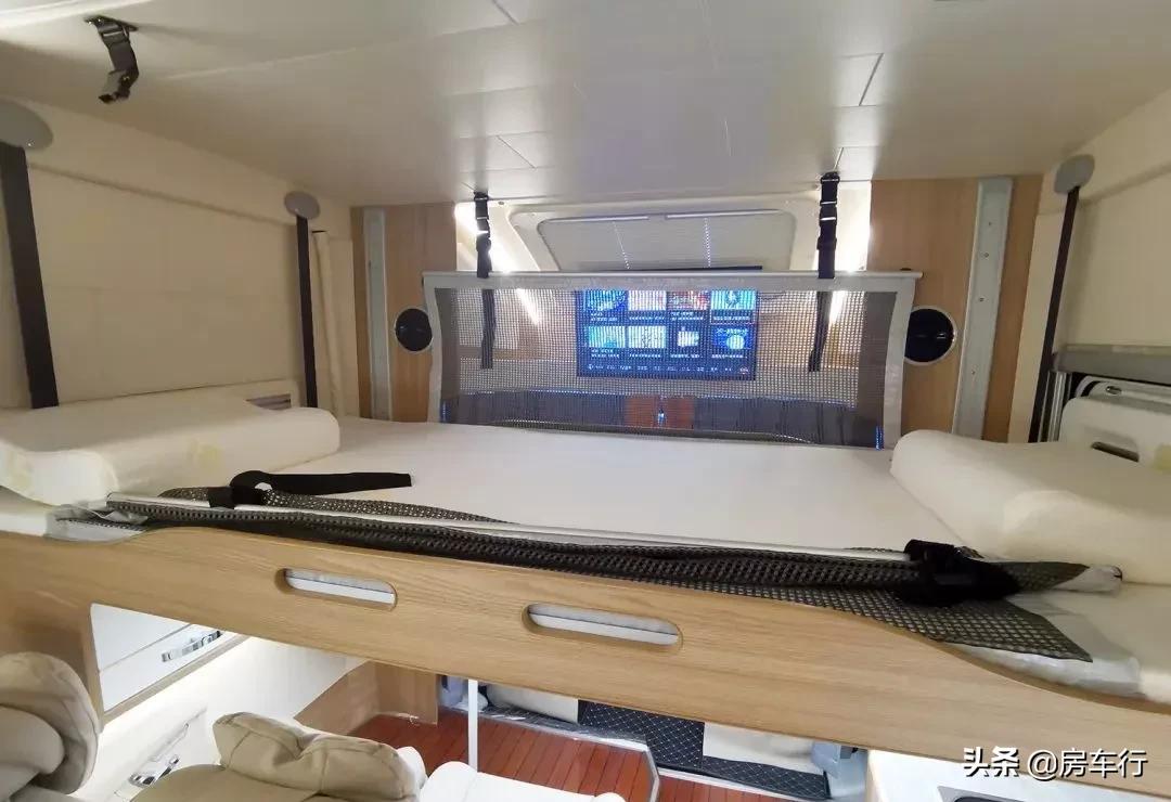 最新款进口顶级依维柯b型房车,依维柯房车推荐10万到20万之间7座