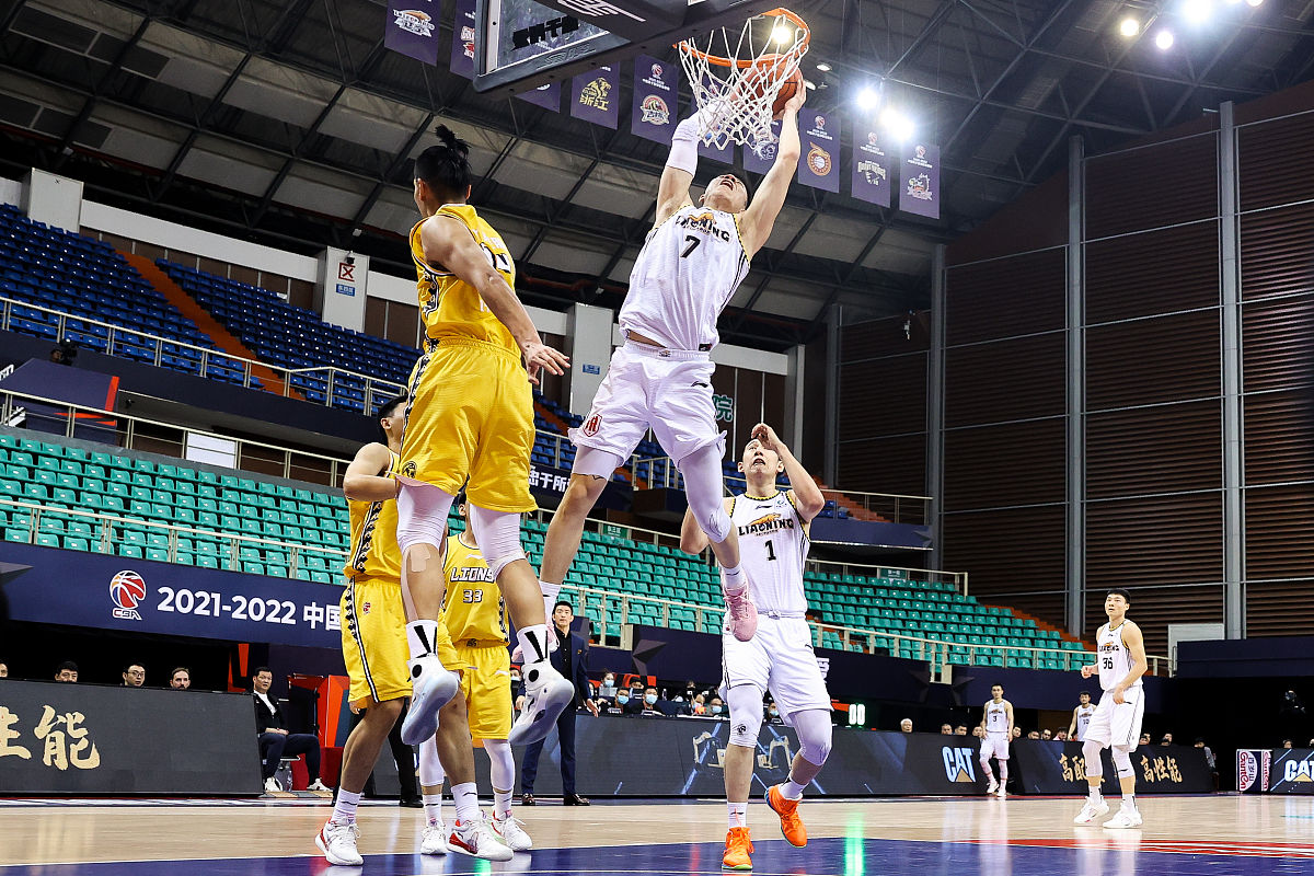 辽篮神射杨鸣十记三分,杨鸣12分3板