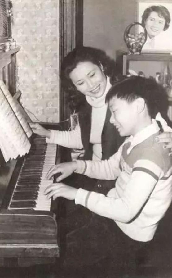 东方夜莺朱逢博完整版,东方夜莺朱逢博图片