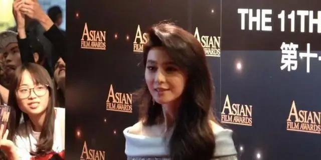 混在娱乐圈的日子“性感女神”瞬间名声大噪！全裸出镜后，她成